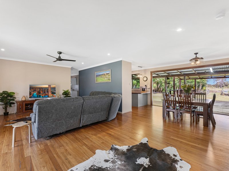 Photo - 32 Tableland Road, Sunshine Acres QLD 4655 - Image 17