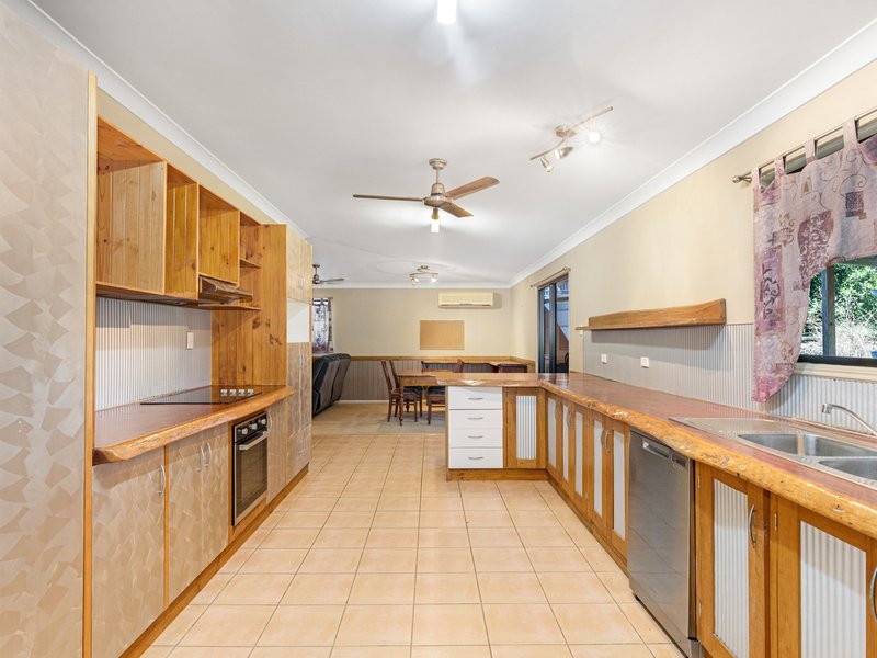 Photo - 32 Tableland Road, Sunshine Acres QLD 4655 - Image 35