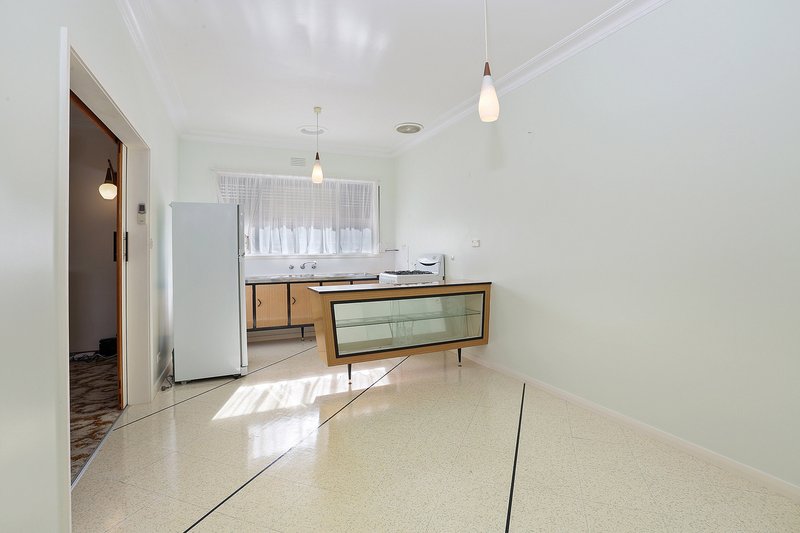 Photo - 32 Tallinn Street, Bell Park VIC 3215 - Image 4