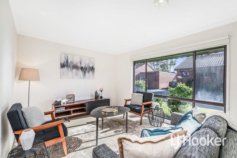 Photo - 3/2 Tania Court, Pakenham VIC 3810 - Image 2