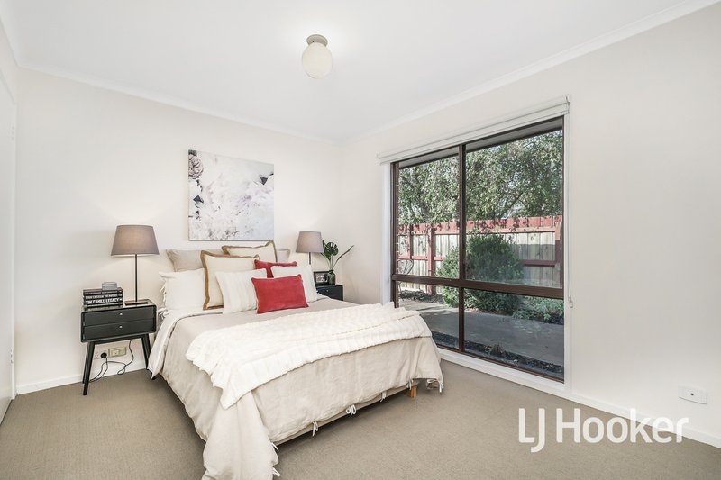 Photo - 3/2 Tania Court, Pakenham VIC 3810 - Image 7