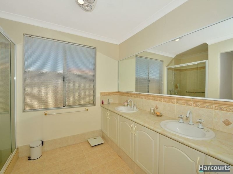 Photo - 32 Tasman Loop, Dudley Park WA 6210 - Image 8