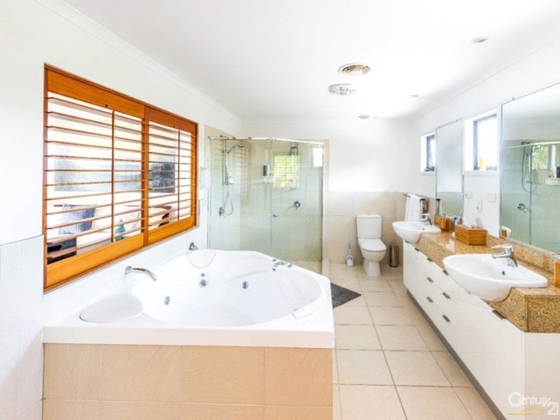 Photo - 32 Tepequar Drive, Maroochydore QLD 4558 - Image 10