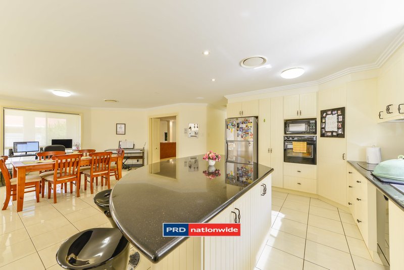 Photo - 32 The Heights, Tamworth NSW 2340 - Image 6