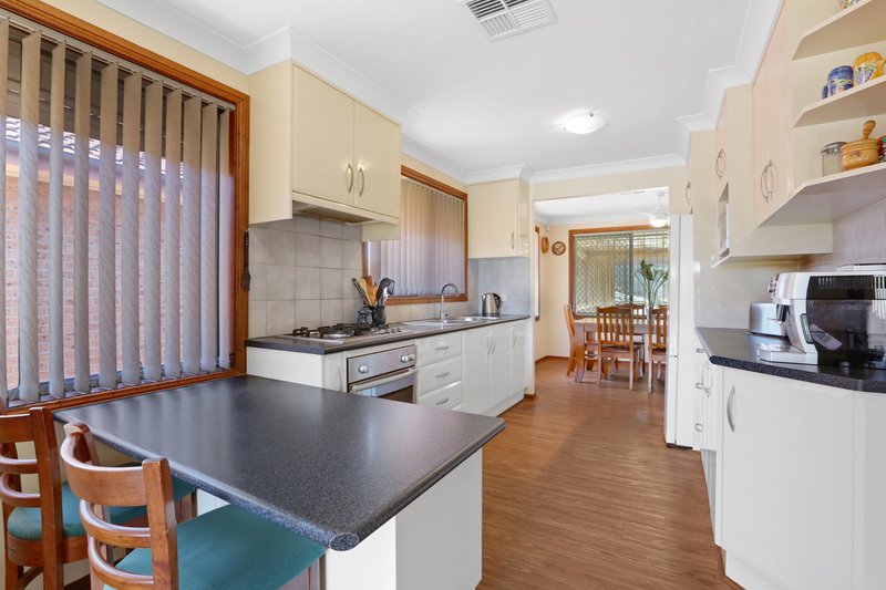 Photo - 32 Thirroul Road, Kanahooka NSW 2530 - Image 3