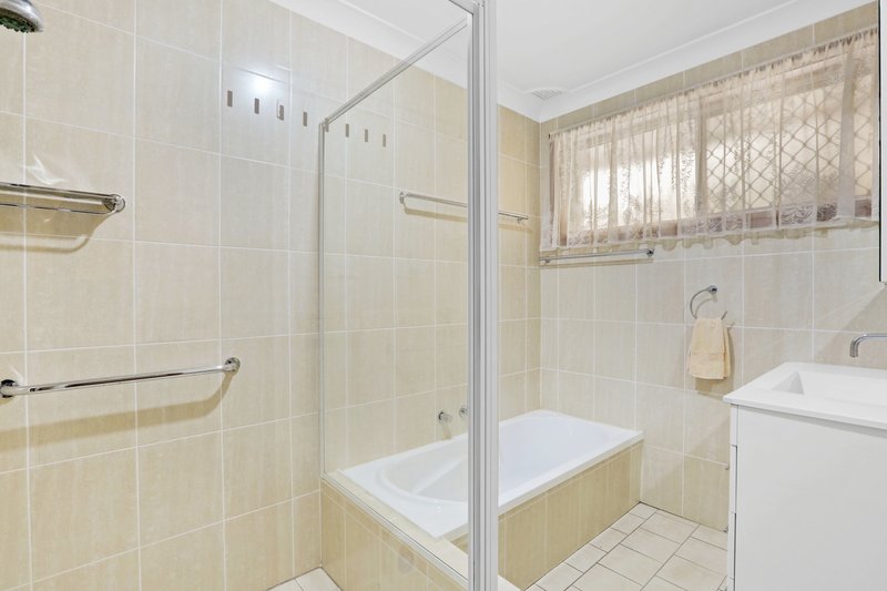 Photo - 32 Thirroul Road, Kanahooka NSW 2530 - Image 6