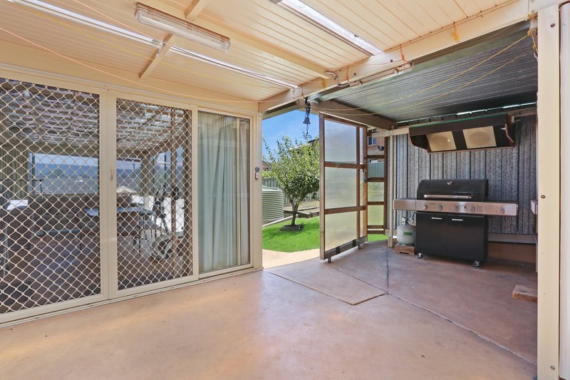 Photo - 32 Thirroul Road, Kanahooka NSW 2530 - Image 8