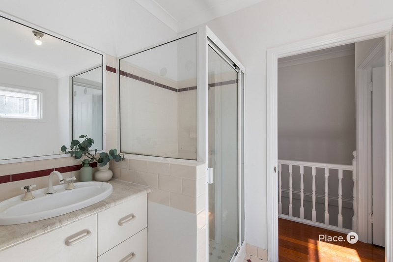 Photo - 32 Thynne Road, Morningside QLD 4170 - Image 11