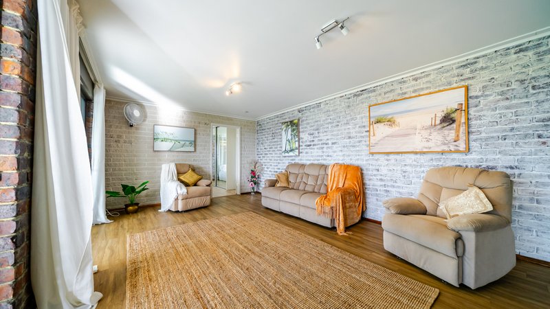 Photo - 32 Tongarra Drive, Ocean Shores NSW 2483 - Image 24