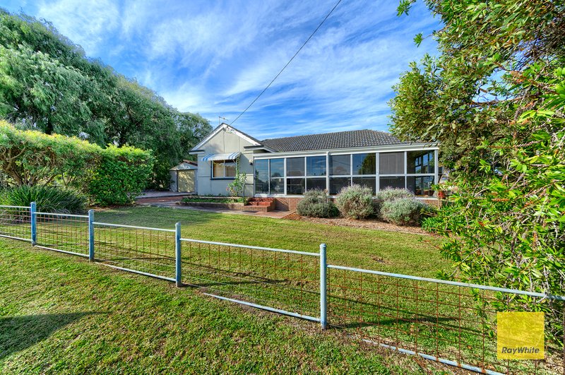 Photo - 32 Townsend Street, Lockyer WA 6330 - Image 7