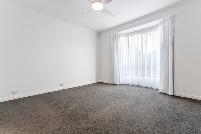 Photo - 32 Trinity Drive, Evanston Park SA 5116 - Image 2