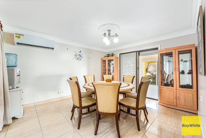 Photo - 32 Triten Avenue, Greenfield Park NSW 2176 - Image 9