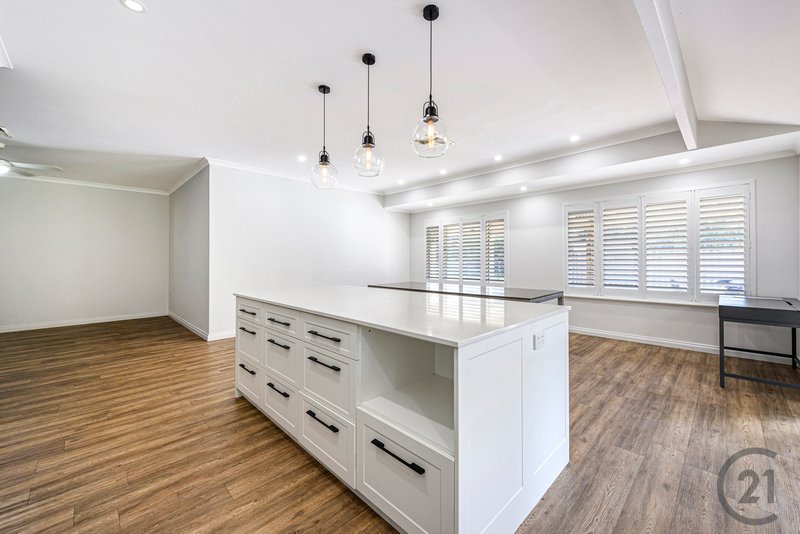 Photo - 32 Tuart Close, Stake Hill WA 6181 - Image 5