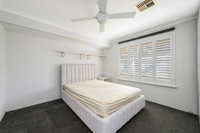 Photo - 32 Tuart Close, Stake Hill WA 6181 - Image 11