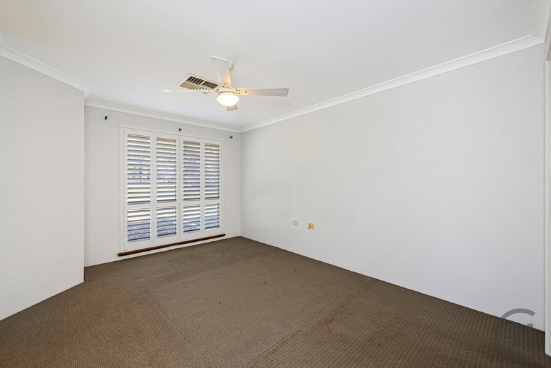 Photo - 32 Tuart Close, Stake Hill WA 6181 - Image 12