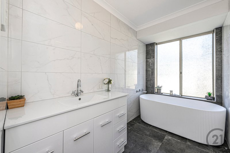 Photo - 32 Tuart Close, Stake Hill WA 6181 - Image 14
