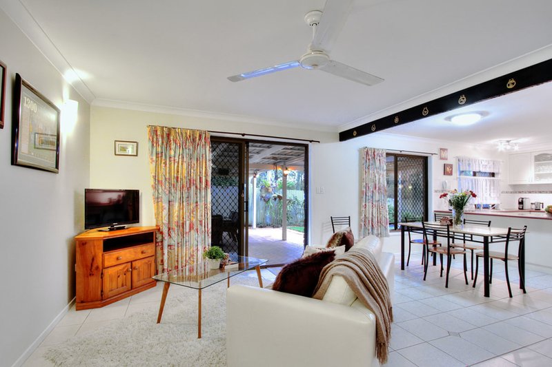 Photo - 32 Tulip Street, Daisy Hill QLD 4127 - Image 4