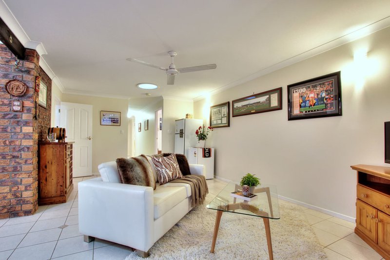 Photo - 32 Tulip Street, Daisy Hill QLD 4127 - Image 12