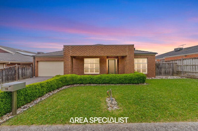 Photo - 32 Tyrone Avenue, Pakenham VIC 3810 - Image 2