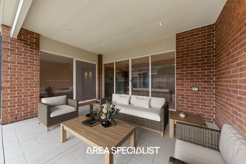 Photo - 32 Tyrone Avenue, Pakenham VIC 3810 - Image 9