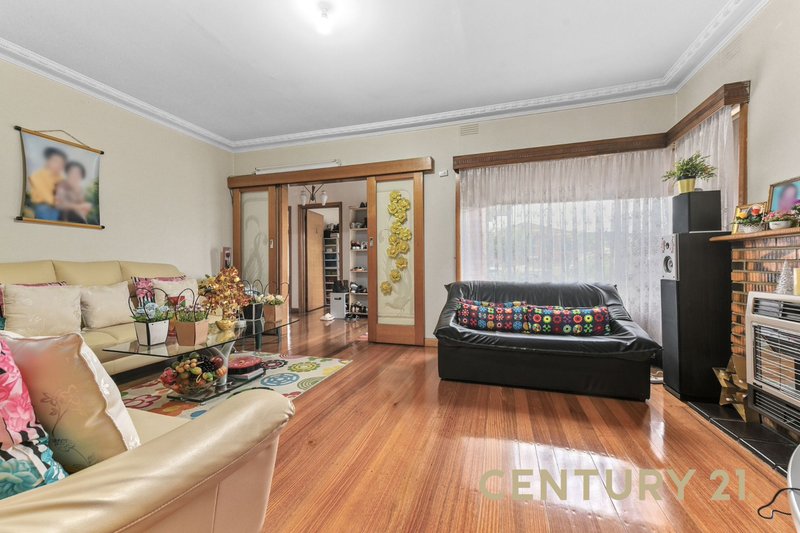 Photo - 32 Victoria Avenue, Springvale VIC 3171 - Image 2