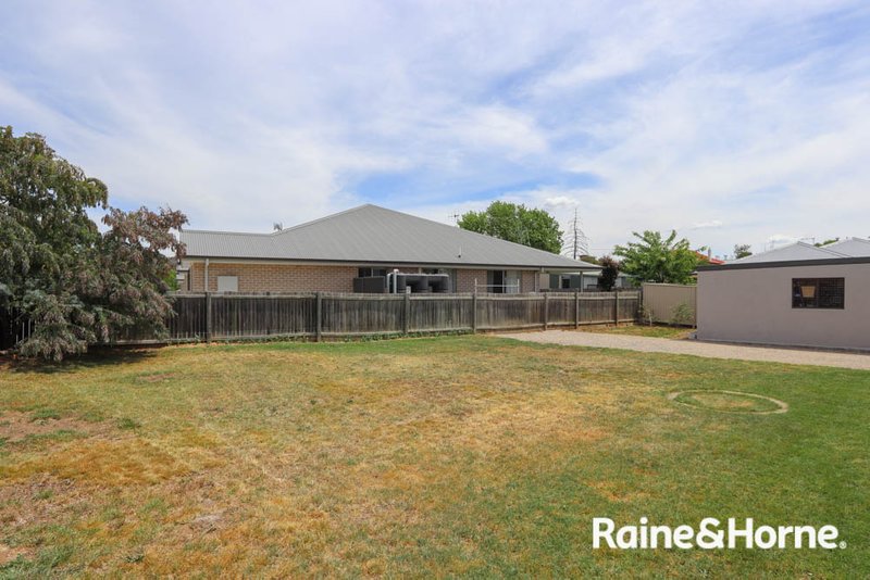 Photo - 32 Vittoria Street, West Bathurst NSW 2795 - Image 15