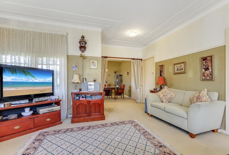 Photo - 32 Wahroonga Road, Raymond Terrace NSW 2324 - Image 4