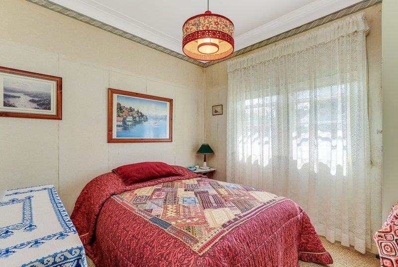 Photo - 32 Wahroonga Road, Raymond Terrace NSW 2324 - Image 8