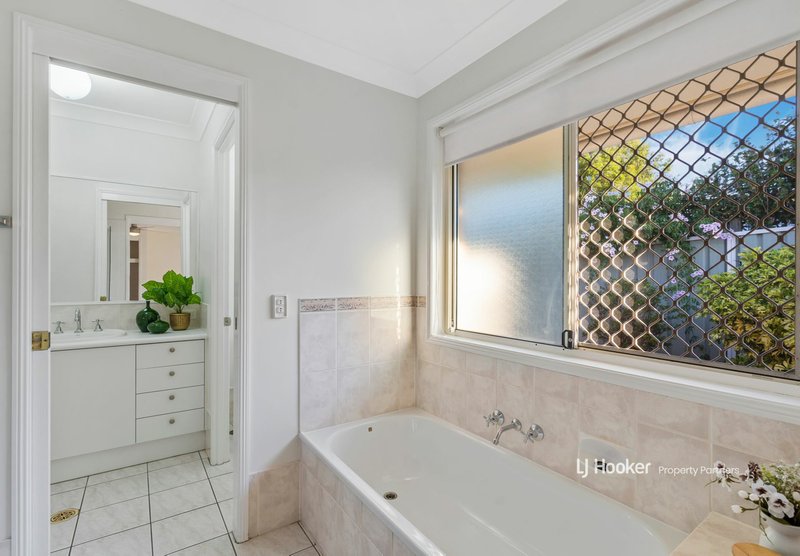 Photo - 32 Wantana Crescent, Edens Landing QLD 4207 - Image 13