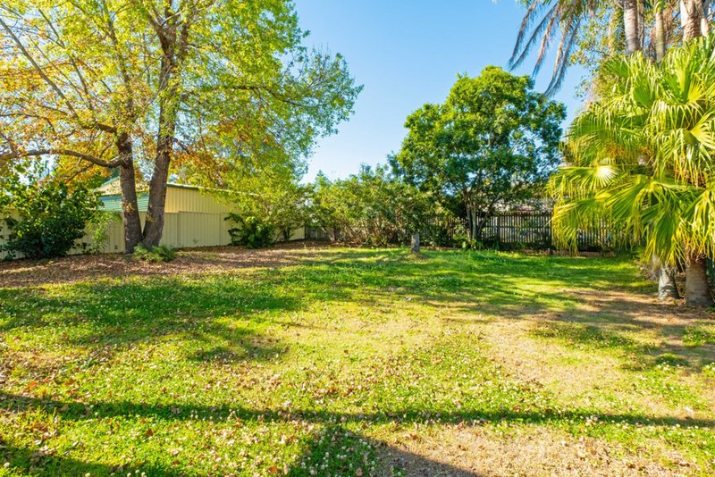 Photo - 32 Waratah Drive, Crestmead QLD 4132 - Image 7