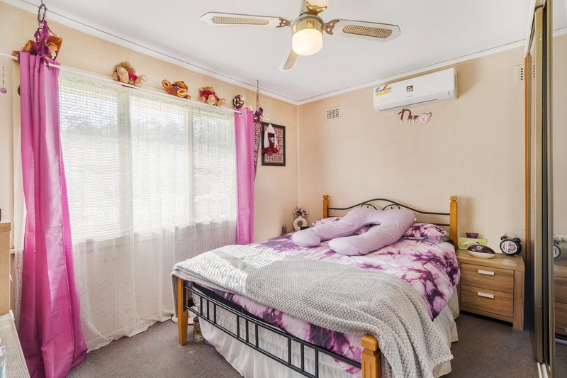 Photo - 32 Warrigo Street, Sadleir NSW 2168 - Image 7