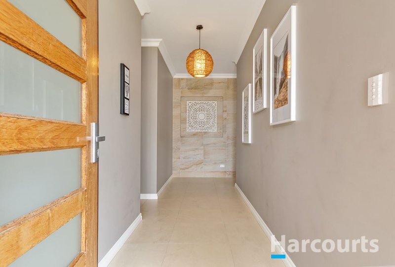 Photo - 32 Watcombe Avenue, Burns Beach WA 6028 - Image 2