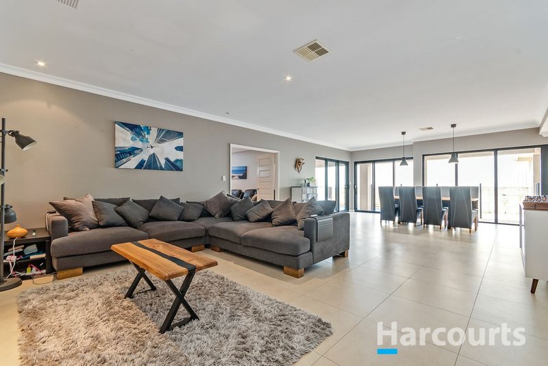 Photo - 32 Watcombe Avenue, Burns Beach WA 6028 - Image 5