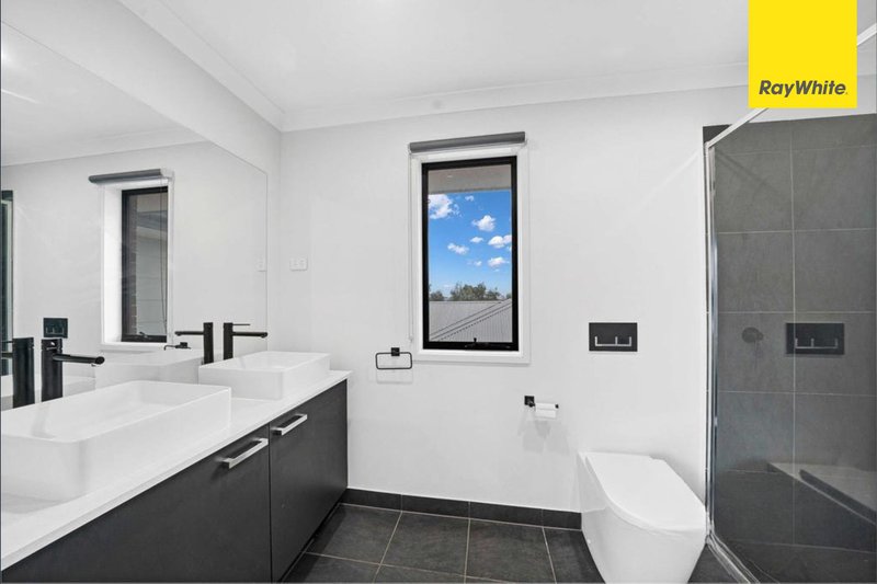 Photo - 32 Waterbird Circuit, Weir Views VIC 3338 - Image 5