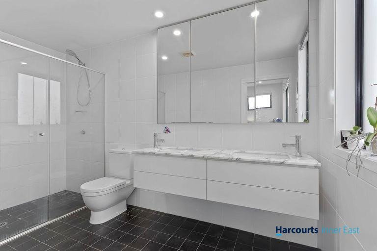 Photo - 32 Waterline Crescent, Bulimba QLD 4171 - Image 6