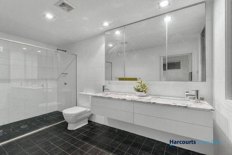 Photo - 32 Waterline Crescent, Bulimba QLD 4171 - Image 8