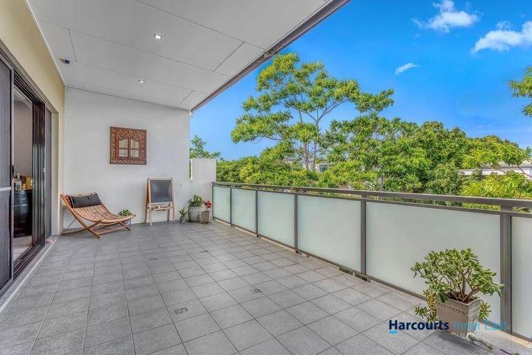 Photo - 32 Waterline Crescent, Bulimba QLD 4171 - Image 10