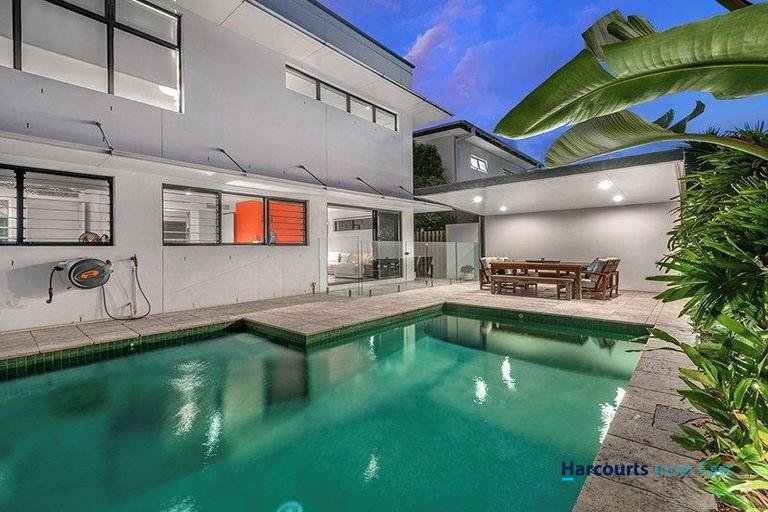 Photo - 32 Waterline Crescent, Bulimba QLD 4171 - Image 12