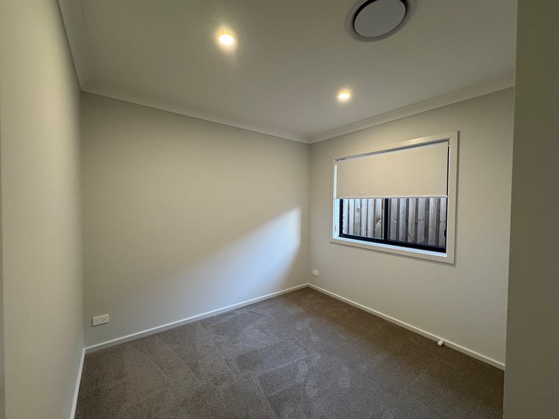 Photo - 32 Wattawan Crescent, Anambah NSW 2320 - Image 8
