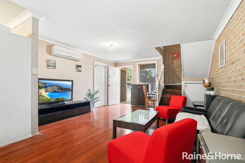 Photo - 3/2 Wattle Avenue, North St Marys NSW 2760 - Image 4