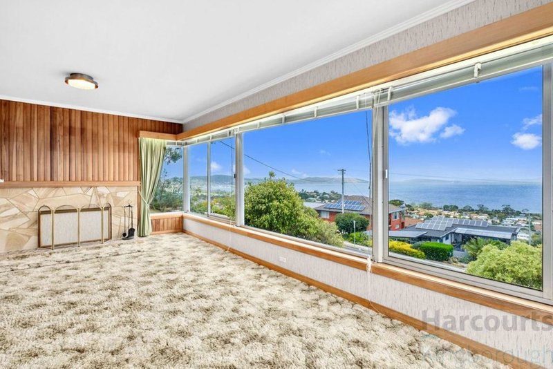 Photo - 32 Waverley Street, Bellerive TAS 7018 - Image 4