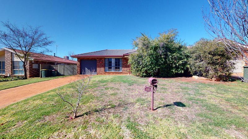 32 Websdale Drive, Dubbo NSW 2830