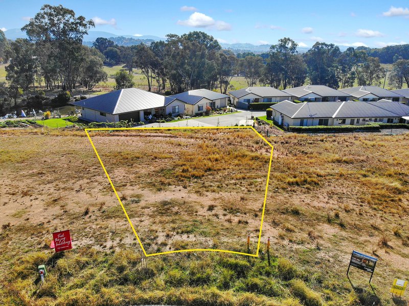 32 Weeden Place, Tumut NSW 2720