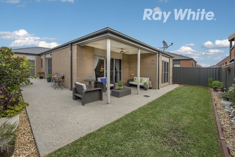 Photo - 32 Weerona Parkway, Wollert VIC 3750 - Image 10