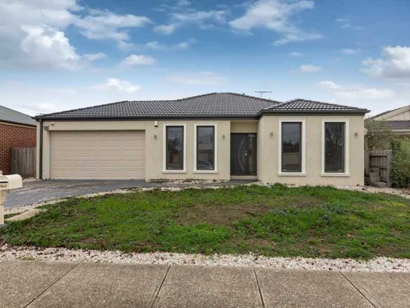 32 Westlake Drive, Melton West VIC 3337