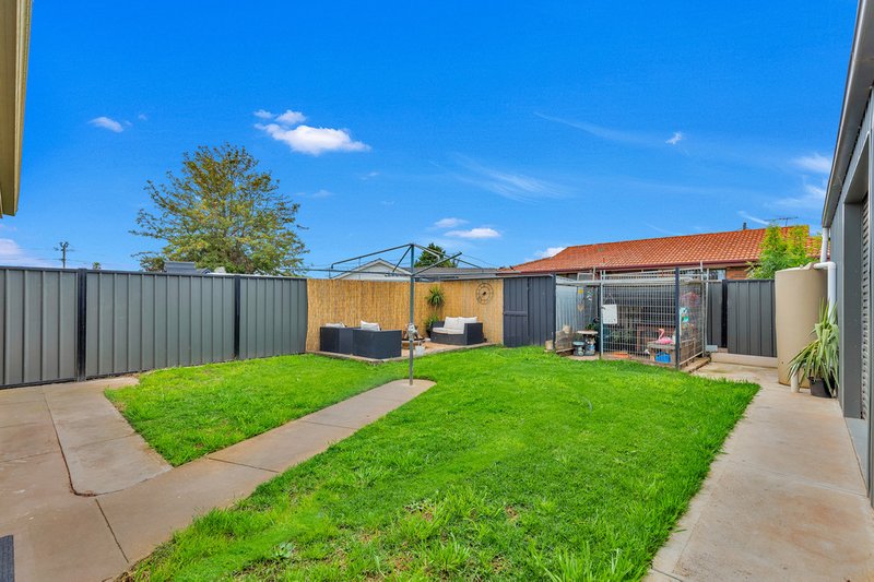 Photo - 32 Westminster Drive, Werribee VIC 3030 - Image 16