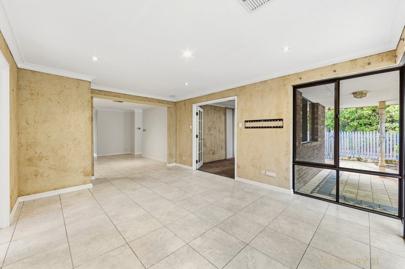 Photo - 32 Westminster Road, Leeming WA 6149 - Image 9