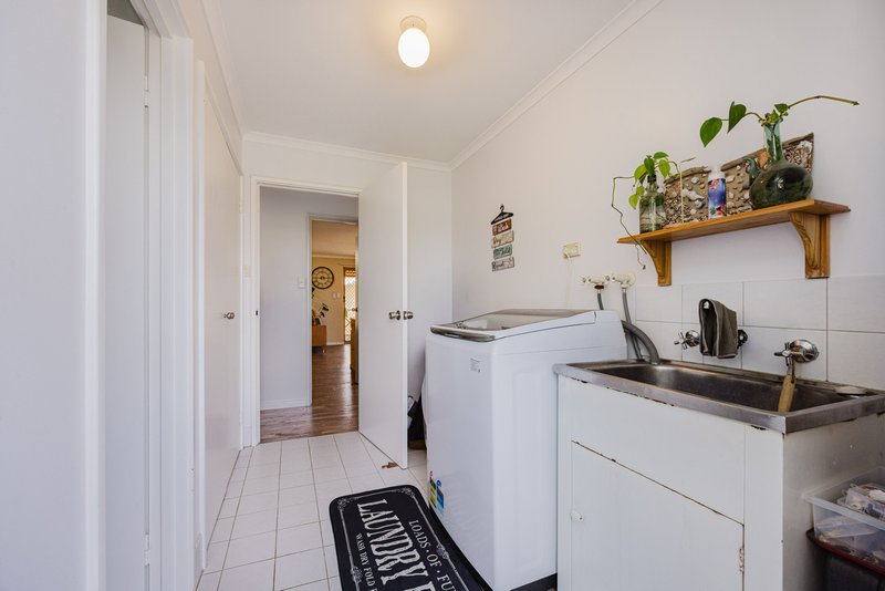 Photo - 32 Whidby Street, Orana WA 6330 - Image 10