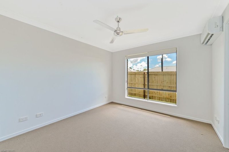 Photo - 32 Whitehaven Street, Burpengary QLD 4505 - Image 6