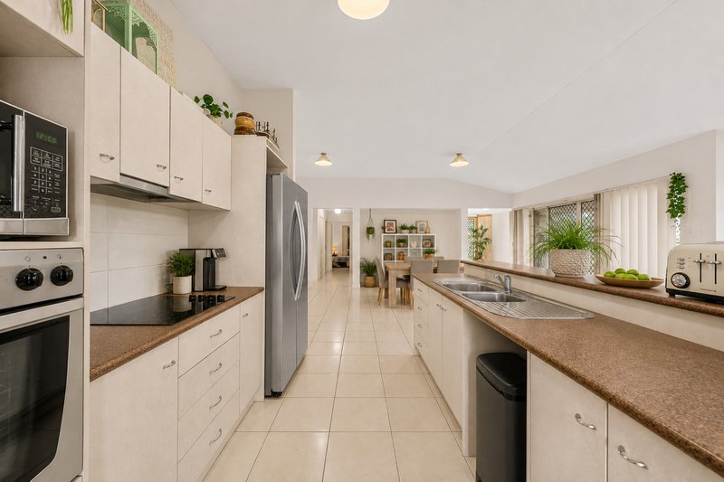 Photo - 32 Whitmore Crescent, Goodna QLD 4300 - Image 6